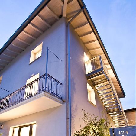 Bed and Breakfast Manzoni 124 Bed&Relax Esine Exterior foto